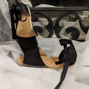 Black flat espedrills with tie around ankle